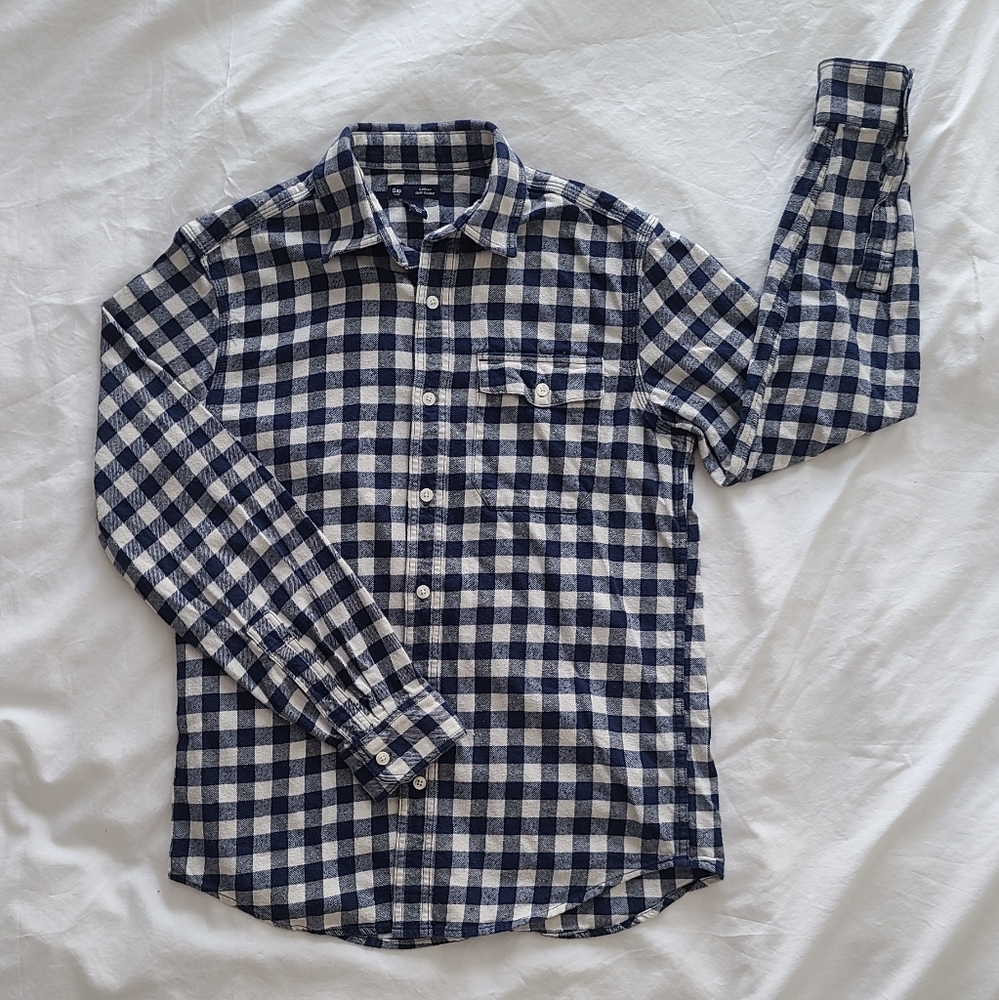 GAP long sleeve shirt